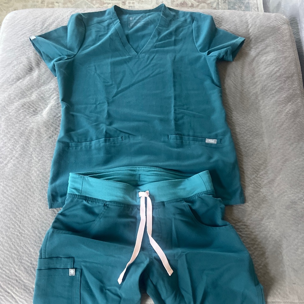 Figs Caribbean blue/Teal Scrub set XS